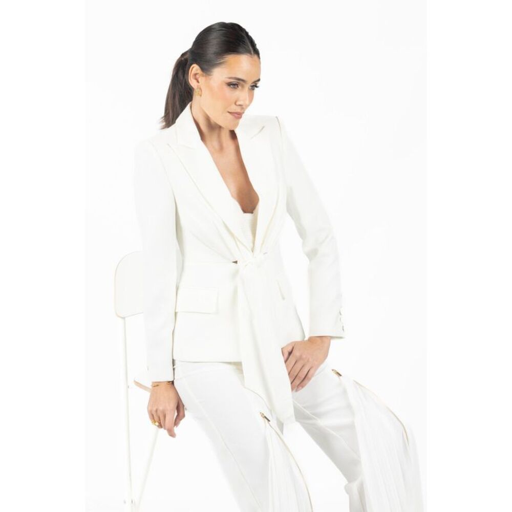 Alana White Pleated Blazer - Picture 2 of 6